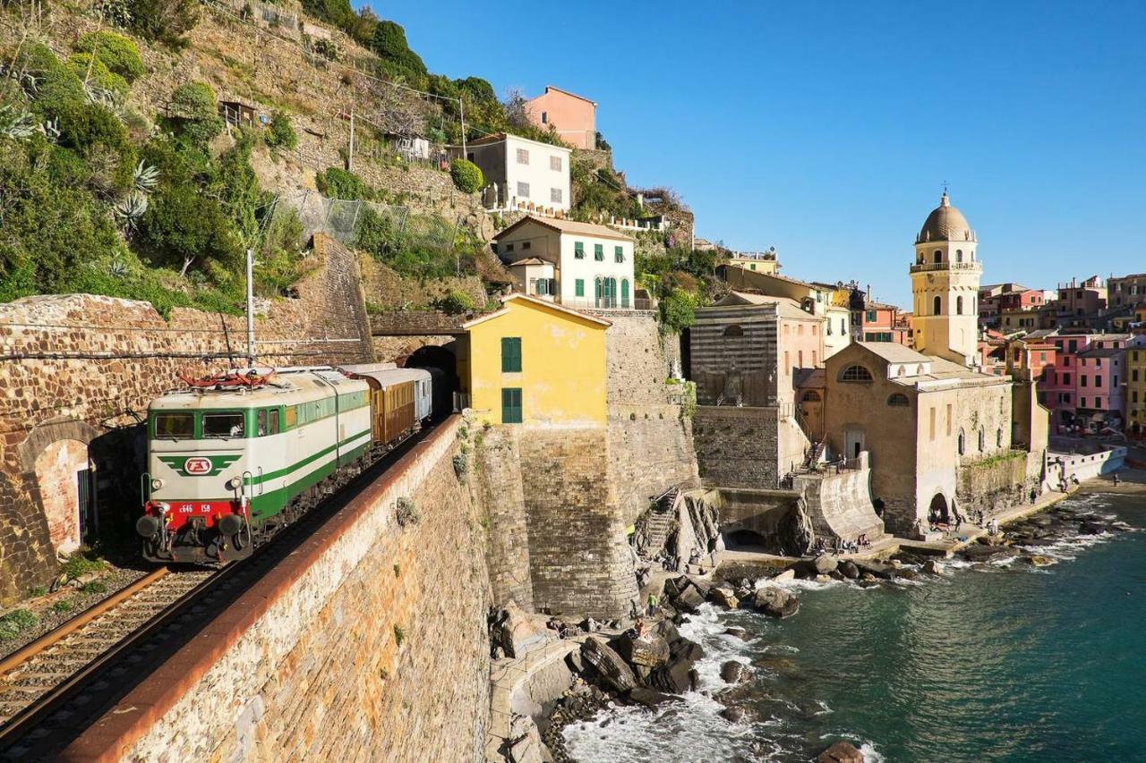 Апартаменты Joivy Light Flat With Great View, Cinque Terre Вернацца Экстерьер фото